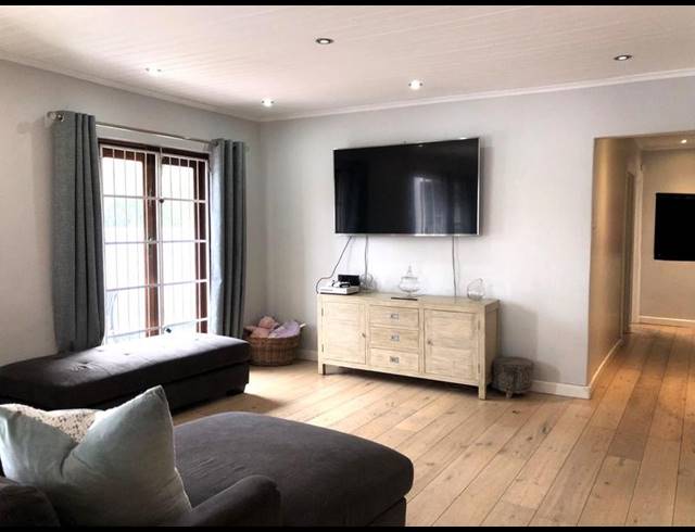 3 BEDROOM HOUSE FOR SALE IN LANSDOWNE